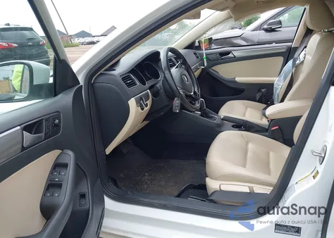 2017 Volkswagen Jetta 1.4T Se из США, поврежденный, VIN 3VWDB7AJ8HM255190